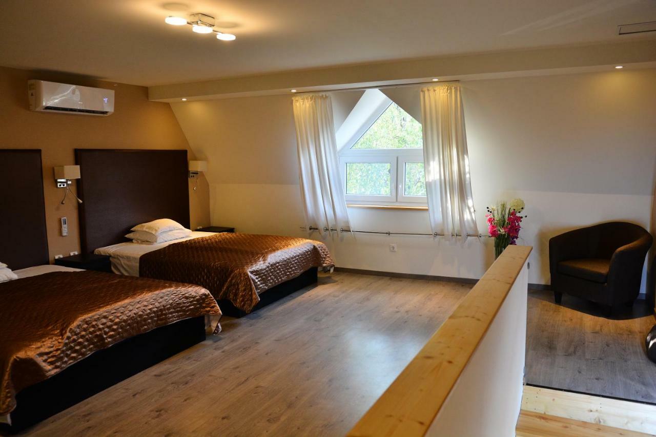 Room4U Apartment Balatonszárszó Esterno foto